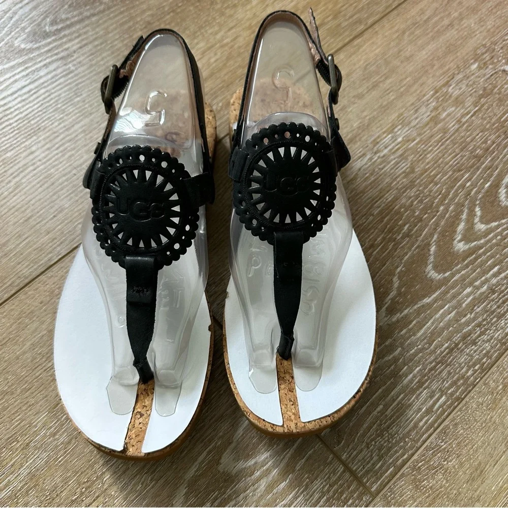 Ugg Ayden sandals - Picture 2 of 4